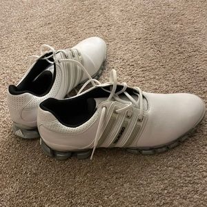 Adidas man’s golf snicker- never worn .